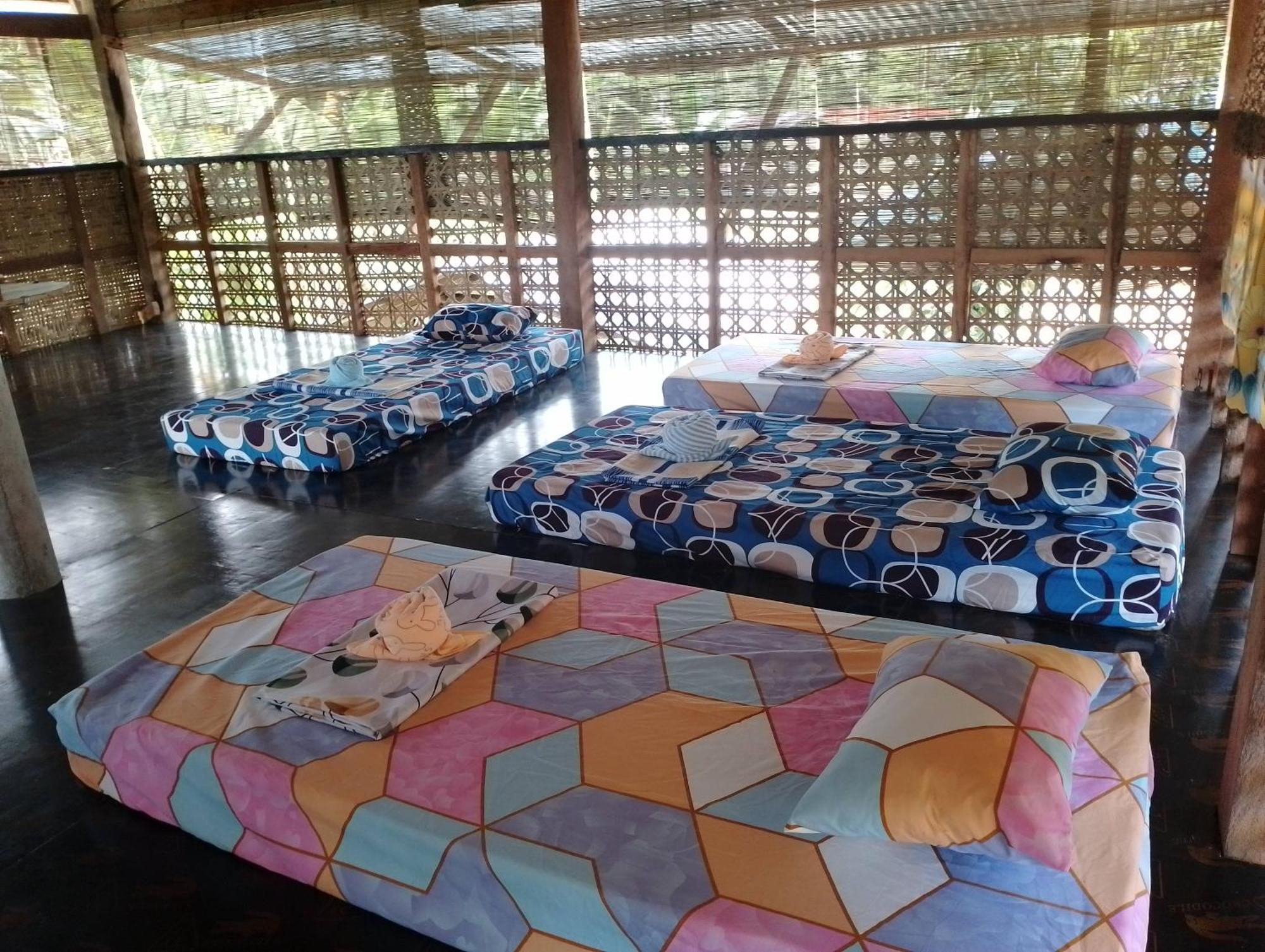 Lhoyjean Garden Hostel Batuan Eksteriør billede