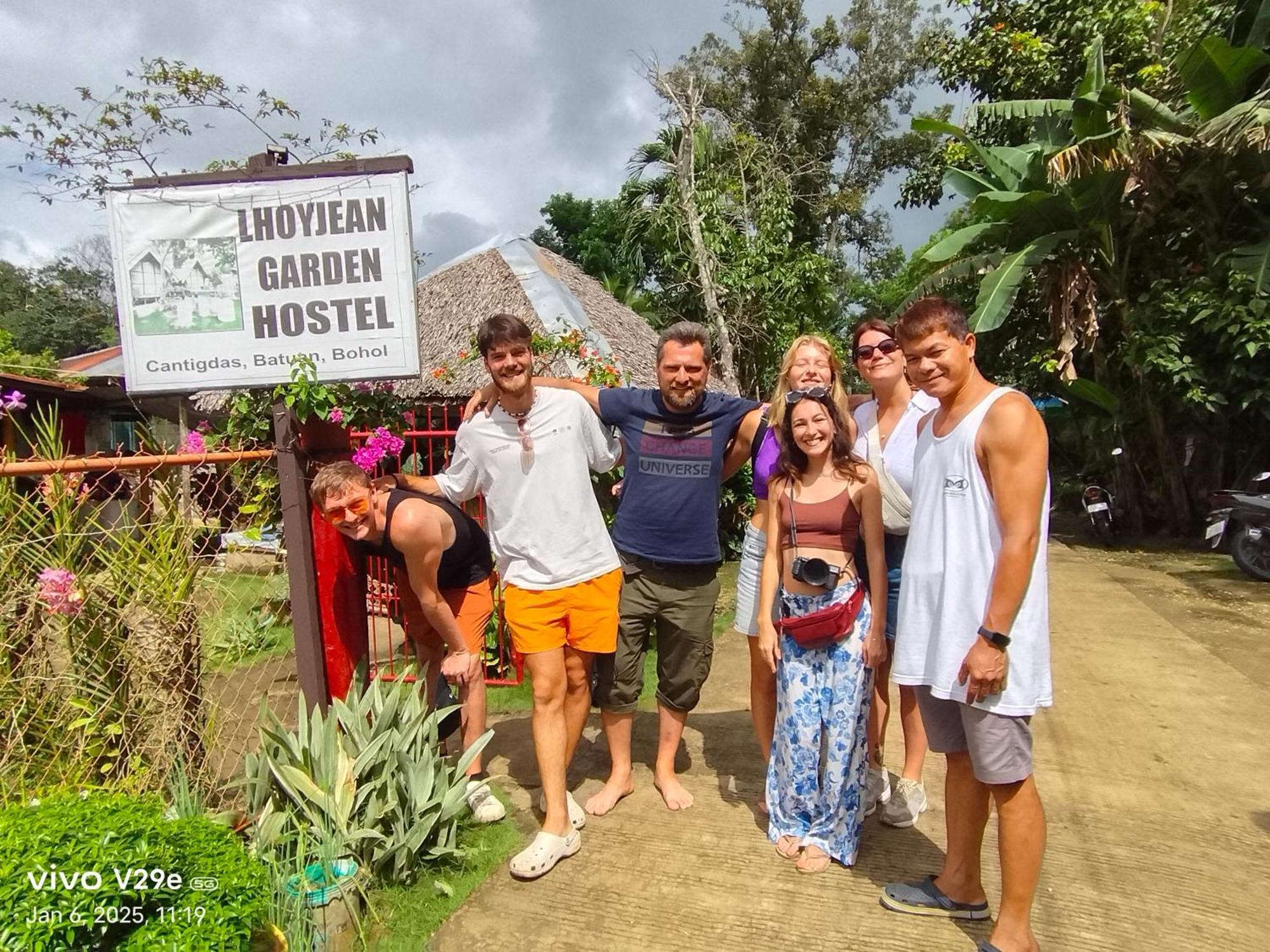 Lhoyjean Garden Hostel Batuan Eksteriør billede